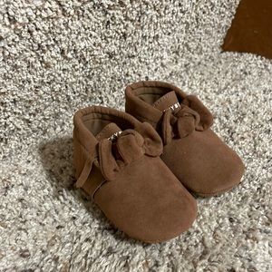 Lucky brand crib shoes